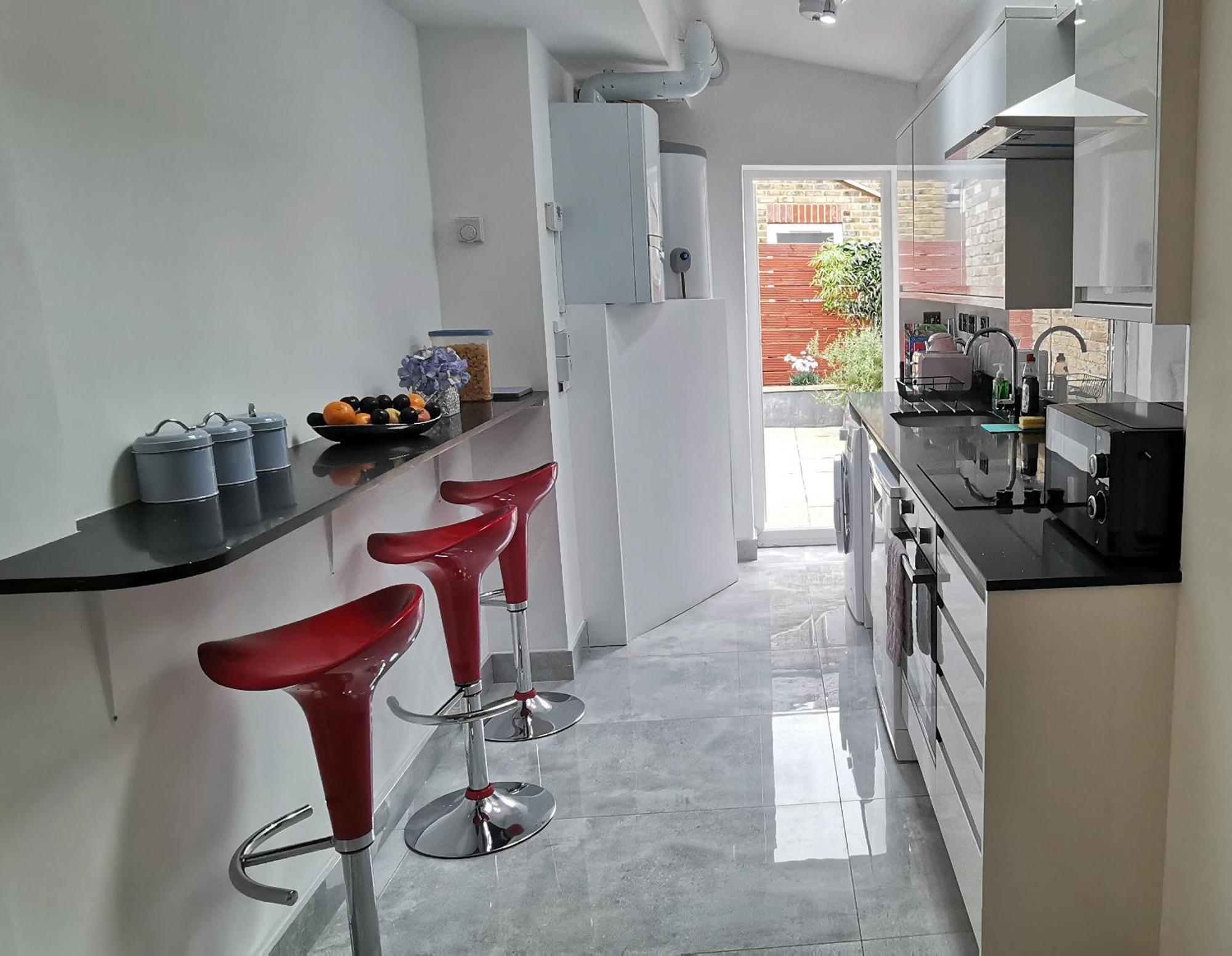 Luxury London House Sleeps 13, 2 Minutes To Metro Villa Eksteriør bilde