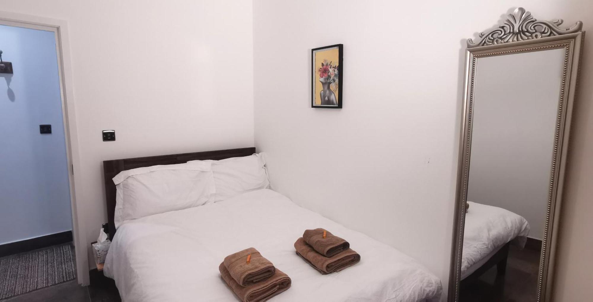 Luxury London House Sleeps 13, 2 Minutes To Metro Villa Eksteriør bilde