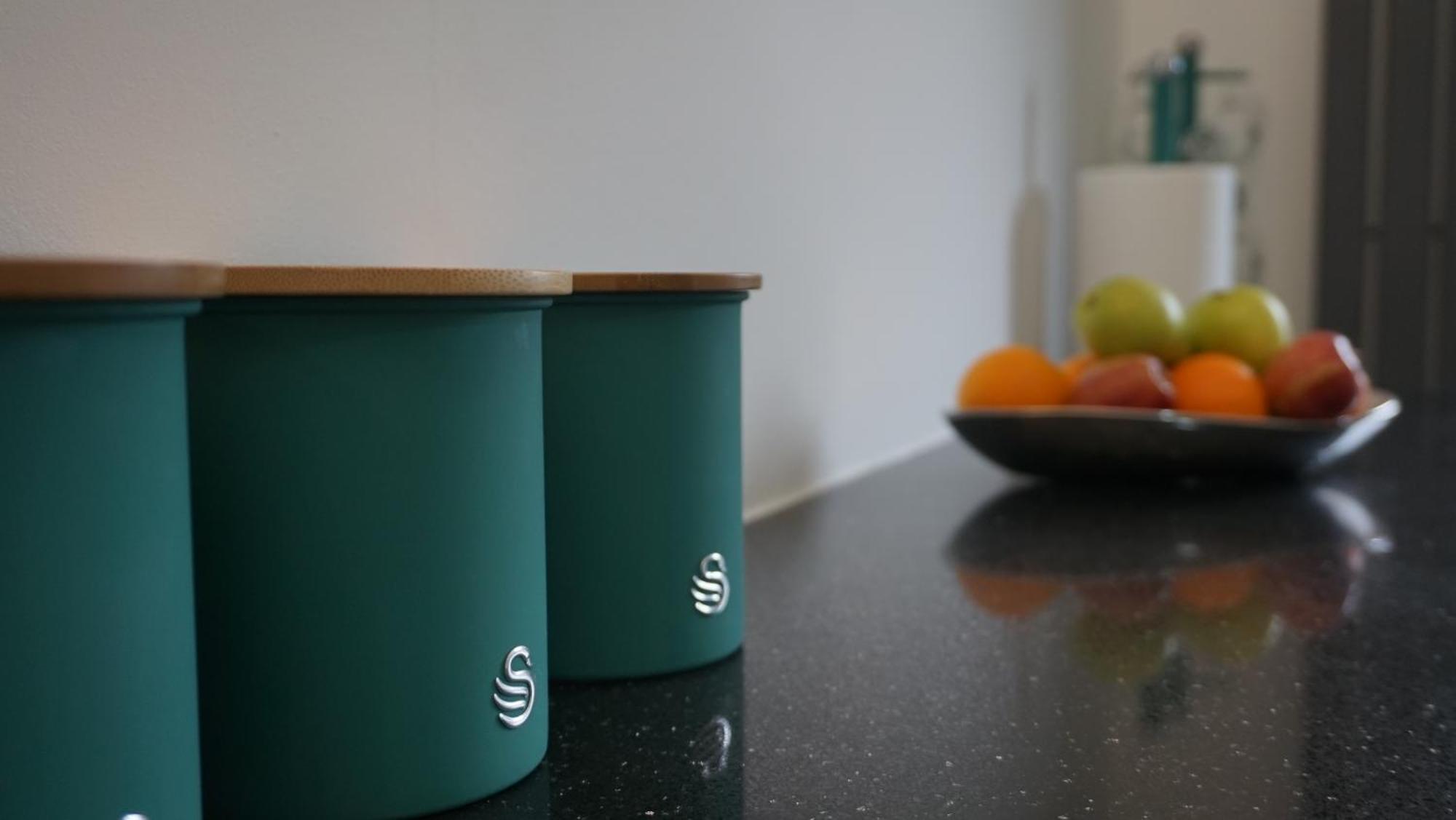 Luxury London House Sleeps 13, 2 Minutes To Metro Villa Eksteriør bilde