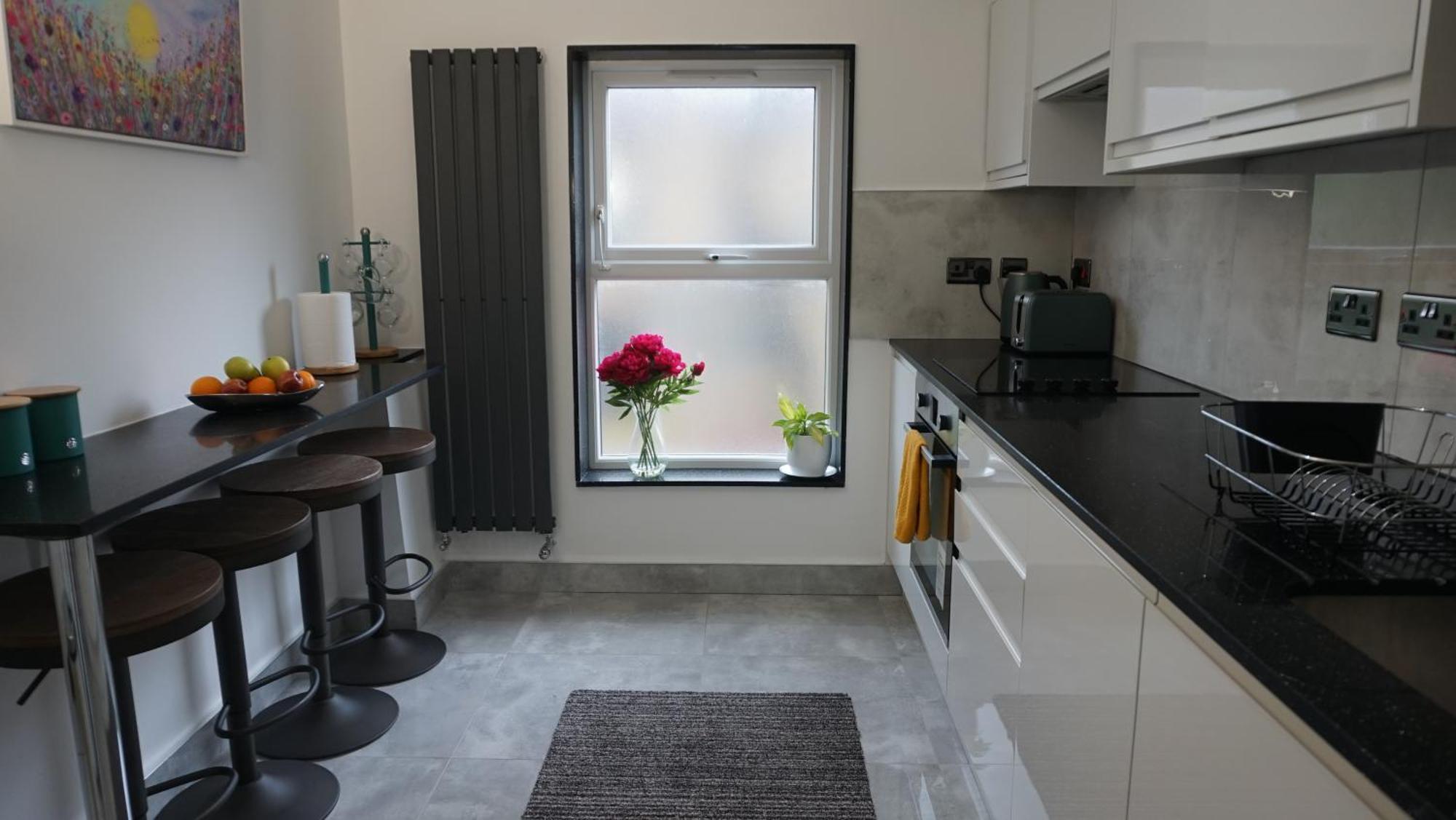 Luxury London House Sleeps 13, 2 Minutes To Metro Villa Eksteriør bilde
